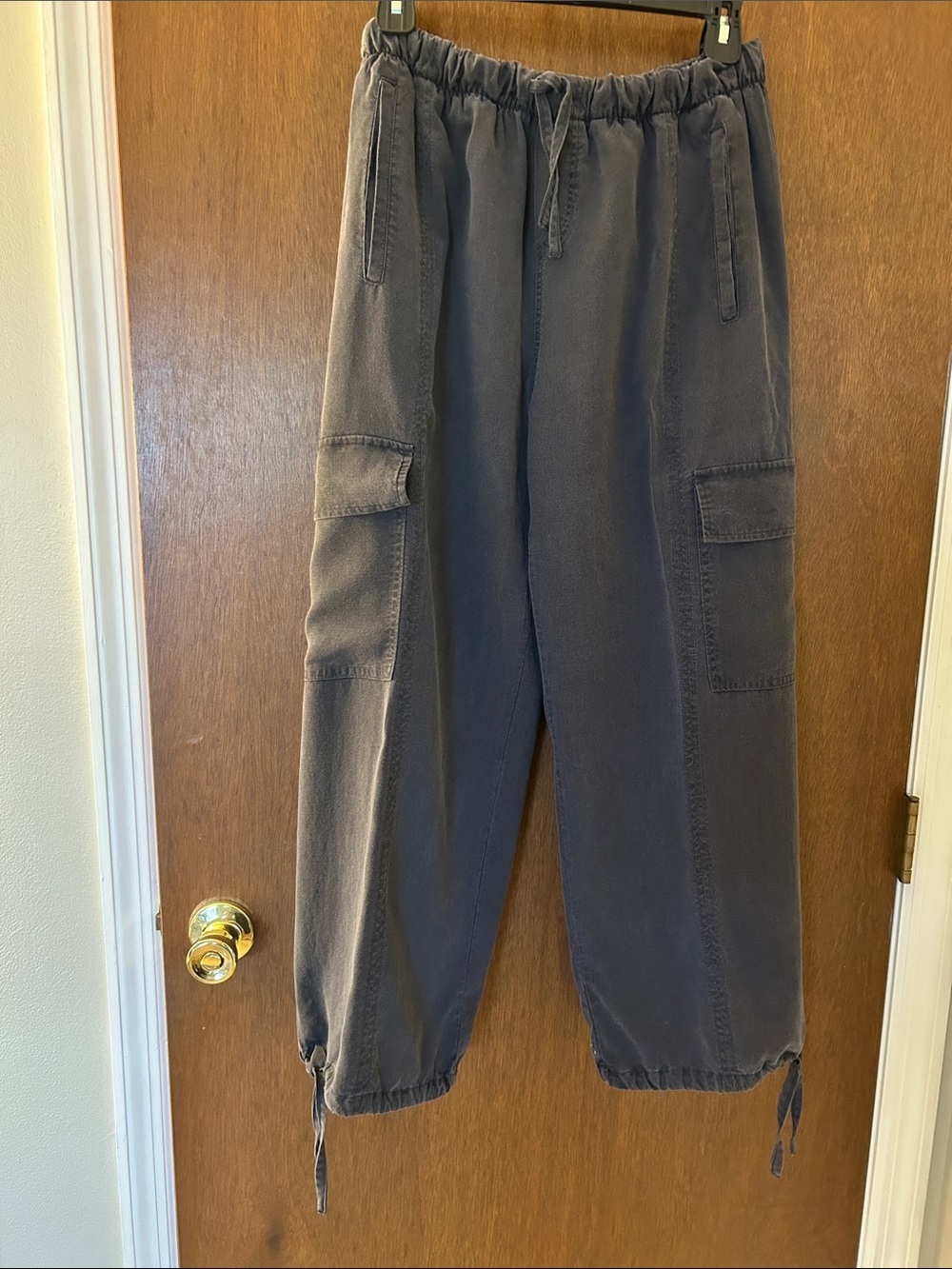 Splendid Charcoal Wide-Leg Cargo Pants with Drawstring Ankles
